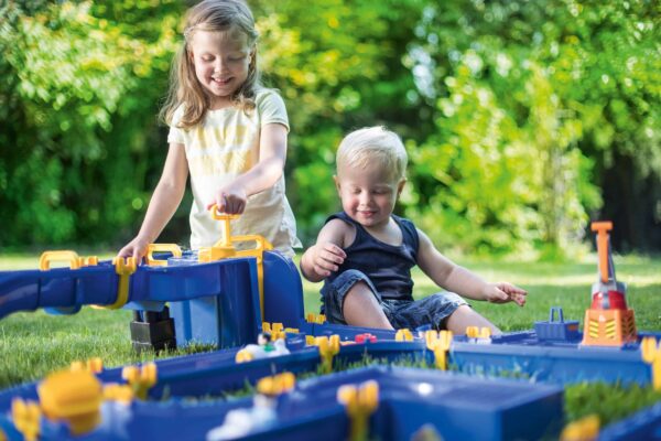 BIG-Wielki-Port-Wodny-Amsterdam-Waterplay-Lodki-1 BIG-Wielki-Port-Wodny-Amsterdam-Waterplay-Lodki-1