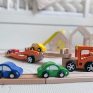 Drewniana laweta z samochodzikami Viga Toys 7