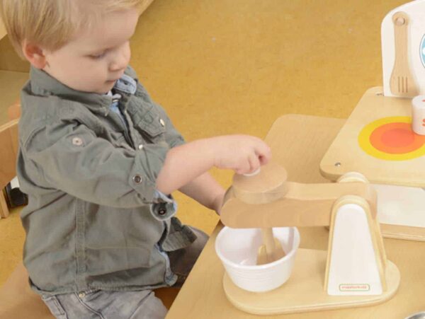 Drewniany-Mikser-Do-Kuchni-Dla-Dzieci-Masterkidz-2 Drewniany-Mikser-Do-Kuchni-Dla-Dzieci-Masterkidz-2