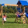 Drewniany-Plac-Zabaw-Aurora-Domek-Zjezdzalnia-Backyard-Discovery-4