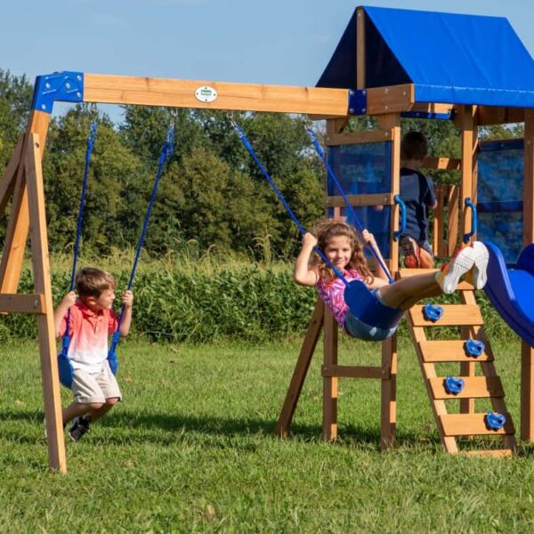 Drewniany-Plac-Zabaw-Aurora-Domek-Zjezdzalnia-Backyard-Discovery-4 Drewniany-Plac-Zabaw-Aurora-Domek-Zjezdzalnia-Backyard-Discovery-4