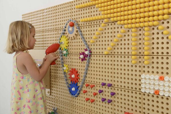 Kola-Zebate-Zbuduj-Wlasny-Mechanizm-Tablica-Naukowo-Kreatywna-Masterkidz-STEM-6 Kola-Zebate-Zbuduj-Wlasny-Mechanizm-Tablica-Naukowo-Kreatywna-Masterkidz-STEM-6