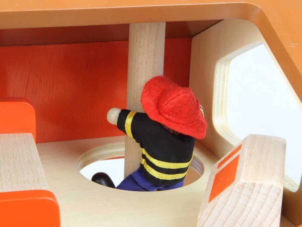 Mini-Remiza-Strazacka-Drewniany-Zestaw-Masterkidz-5 Mini-Remiza-Strazacka-Drewniany-Zestaw-Masterkidz-5