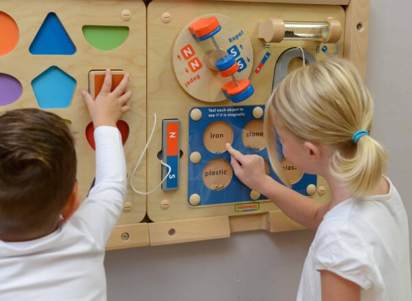 Nauka-o-Przyciaganiu-Magnetycznym-Tablica-Edukacyjna-Masterkidz-Montessori-5 Nauka-o-Przyciaganiu-Magnetycznym-Tablica-Edukacyjna-Masterkidz-Montessori-5