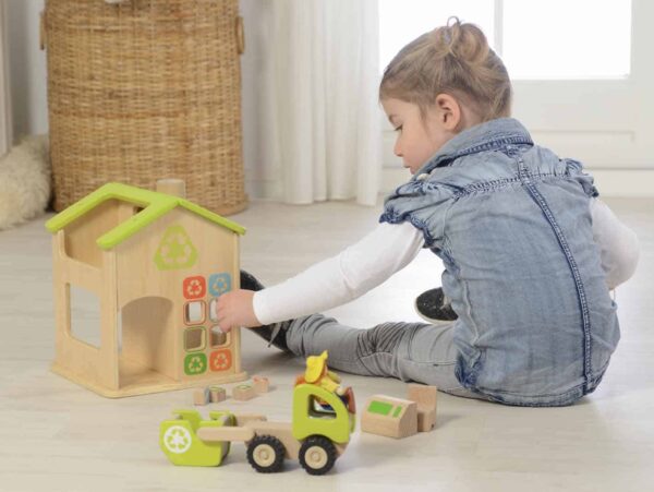 Stacja-Sortowania-Smierci-I-Recyklingu-Drewniana-Makieta-Masterkidz-5 Stacja-Sortowania-Smierci-I-Recyklingu-Drewniana-Makieta-Masterkidz-5