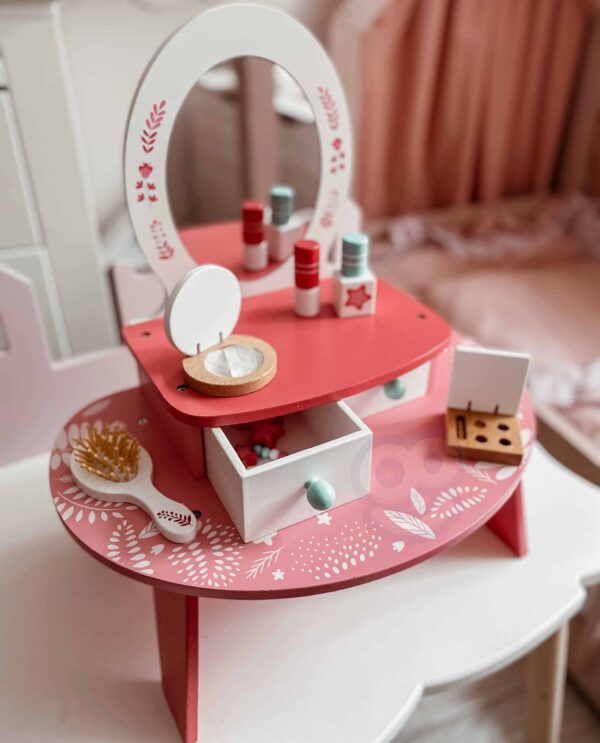 TOOKY-TOY-Rozowa-Toaletka-Drewniana-Do-Makijazu-z-Lustrem-2 TOOKY-TOY-Rozowa-Toaletka-Drewniana-Do-Makijazu-z-Lustrem-2
