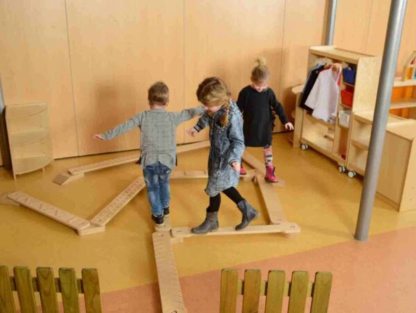 Trening-Balansu-Rownowagi-Drewniane-Deseczki-Masterkidz-3 Trening-Balansu-Rownowagi-Drewniane-Deseczki-Masterkidz-3