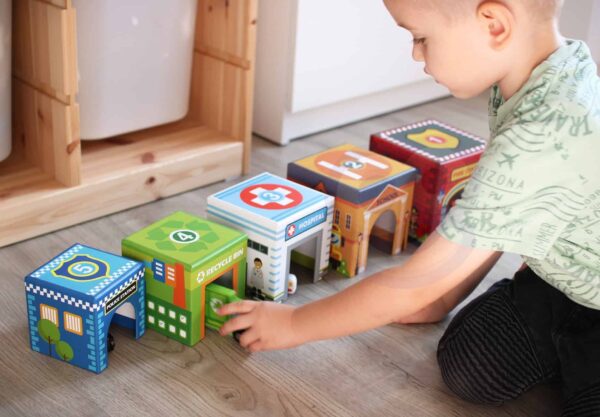 WOOPIE-GREEN-Ukladanka-Kostki-Miasto-Pojazdy-w-Pudelkach-Figurki-10-el-3 WOOPIE-GREEN-Ukladanka-Kostki-Miasto-Pojazdy-w-Pudelkach-Figurki-10-el-3
