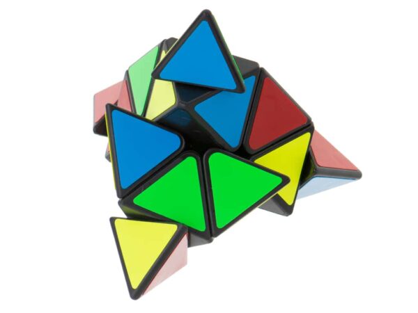 Gra-logiczna-Kostka-lamiglowka-PYRAMINX-Black-MoYu-4 Gra-logiczna-Kostka-lamiglowka-PYRAMINX-Black-MoYu-4