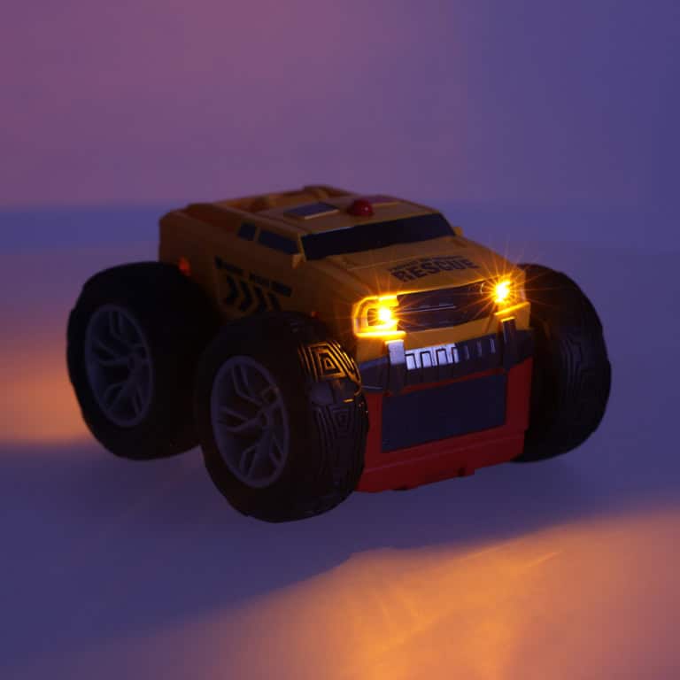 Samochod-zdalnie-sterowany-Revolt-2-Sided-Rescue-Racer-9 Samochod-zdalnie-sterowany-Revolt-2-Sided-Rescue-Racer-9