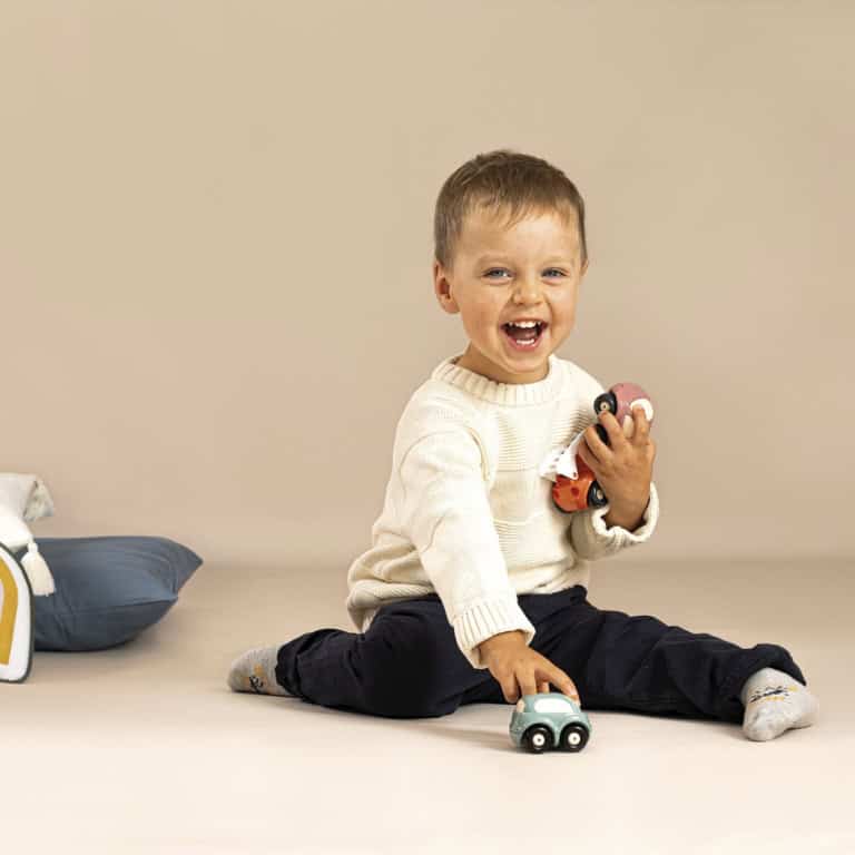 SMOBY-Little-Skrzyneczka-z-samochodzikami-Vroom-Planet-1 SMOBY-Little-Skrzyneczka-z-samochodzikami-Vroom-Planet-1