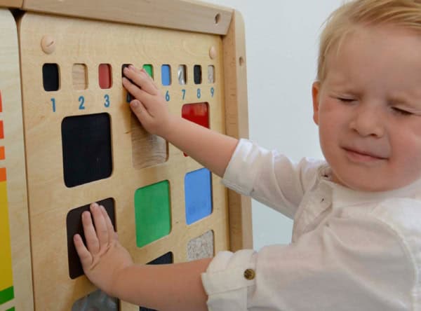 MASTERKIDZ-Tablica-Edukacyjna-Rozpoznawanie-Materialow-Faktur-Zmysl-Dotyku-4 MASTERKIDZ-Tablica-Edukacyjna-Rozpoznawanie-Materialow-Faktur-Zmysl-Dotyku-4